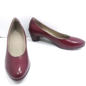 ECCO Wine Leather Pumps w/ Sculptured Heels NWOB